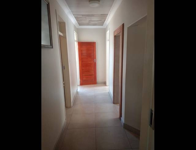 2 BEDROOM APARTMENT FOR SALE IN VANDERBIJLPARK CW 1